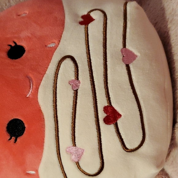 Original Squishmallow "Scarlet the Strawberry" 2023 - Picture 8 of 8